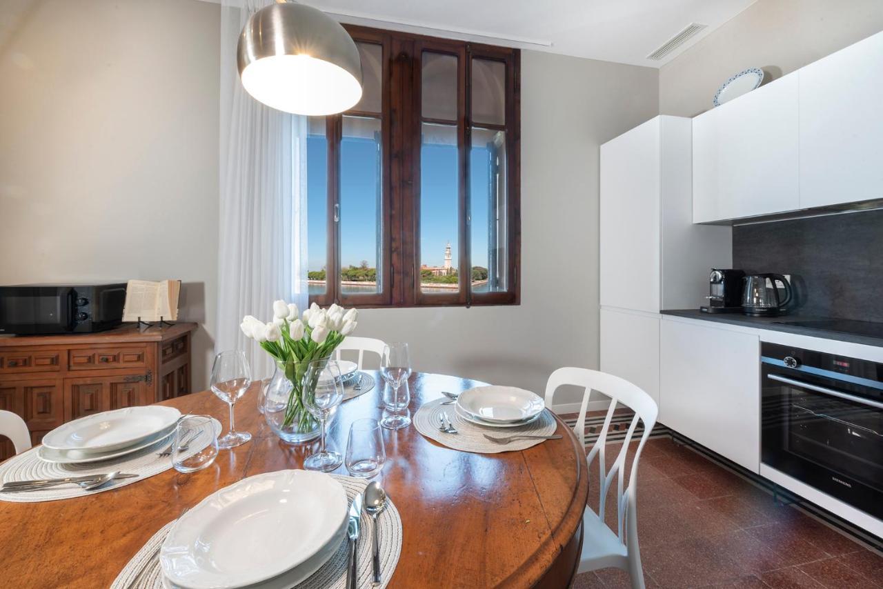 Ca' Delle Contesse - Villa On Lagoon With Private Dock And Spectacular View ヴェネツィア・リド島 エクステリア 写真
