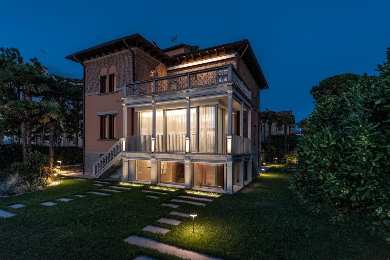 Ca' Delle Contesse - Villa On Lagoon With Private Dock And Spectacular View ヴェネツィア・リド島 エクステリア 写真