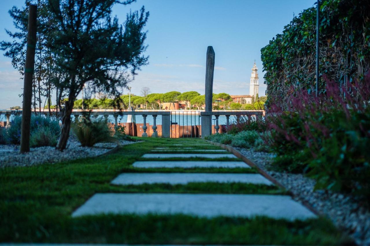 Ca' Delle Contesse - Villa On Lagoon With Private Dock And Spectacular View ヴェネツィア・リド島 エクステリア 写真