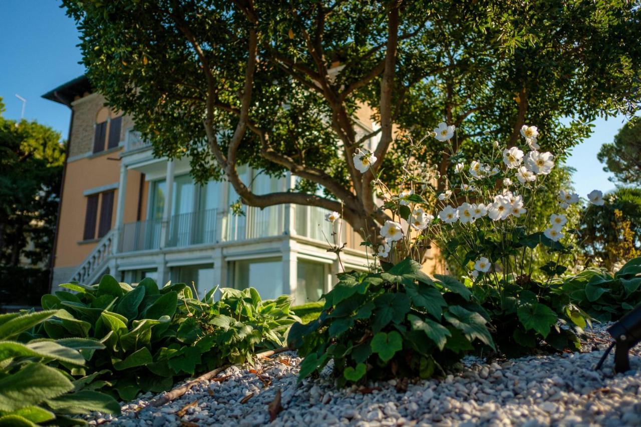 Ca' Delle Contesse - Villa On Lagoon With Private Dock And Spectacular View ヴェネツィア・リド島 エクステリア 写真